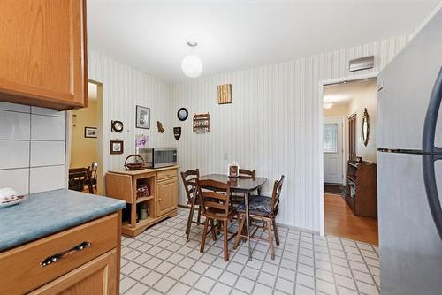 1038 Prince Rupert Ave, Winnipeg, MB - Indoor