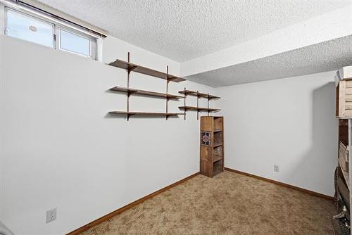 1038 Prince Rupert Ave, Winnipeg, MB - Indoor Photo Showing Other Room
