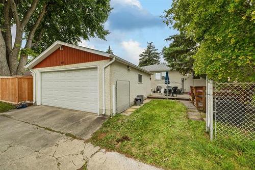 1038 Prince Rupert Ave, Winnipeg, MB - Outdoor