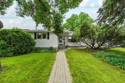 1038 Prince Rupert Ave, Winnipeg, MB - Outdoor