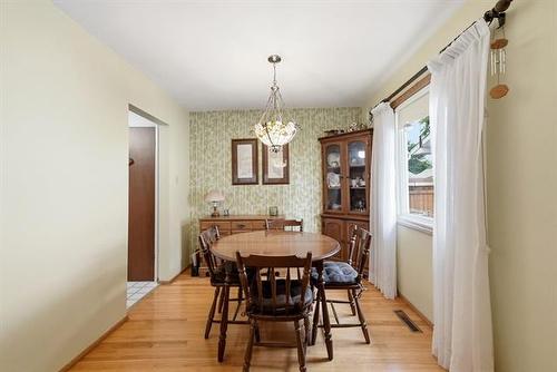 1038 Prince Rupert Ave, Winnipeg, MB - Indoor Photo Showing Dining Room