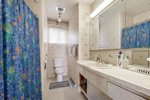 61 Verbena St, Winnipeg, MB - Indoor Photo Showing Bathroom