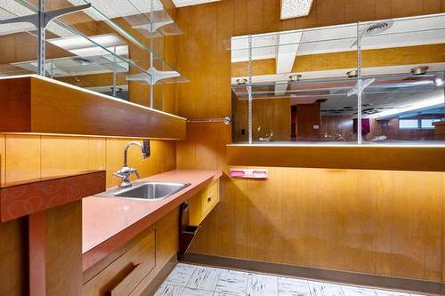 61 Verbena St, Winnipeg, MB - Indoor Photo Showing Kitchen