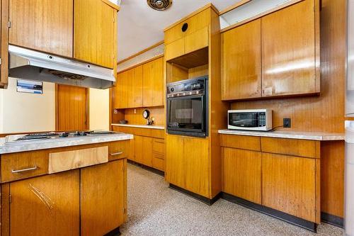61 Verbena St, Winnipeg, MB - Indoor Photo Showing Kitchen
