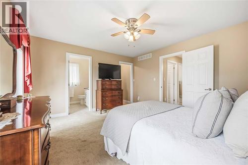 5600 Blackwell Sideroad Unit# 453, Sarnia, ON - Indoor Photo Showing Bedroom