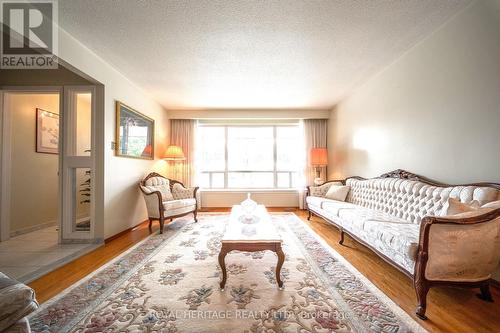 79 Fulbert Crescent, Toronto, ON - Indoor Photo Showing Living Room