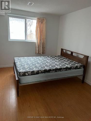 LOWER - 74 GLENDOWER CIRCUIT , Toronto, Ontario M1T 2Z4 3