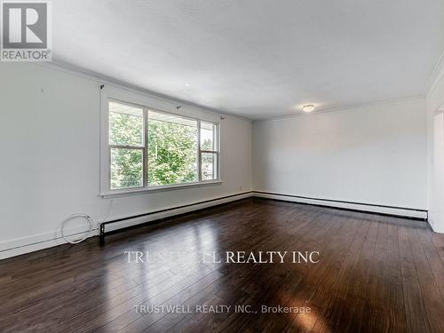 3 - 105 MARY STREET E , Whitby, Ontario L1N 2P3 5