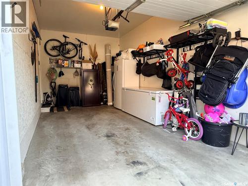 34 701 Mcintosh Street E, Swift Current, SK - Indoor Photo Showing Garage
