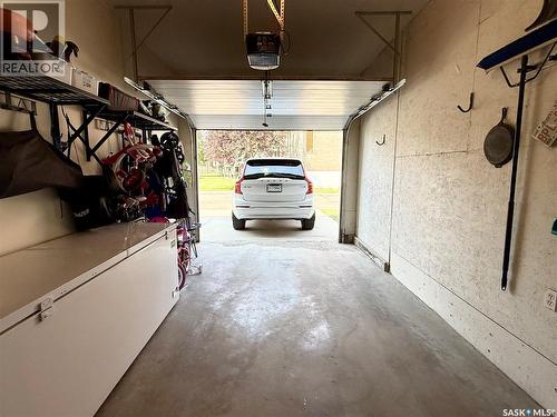 34 701 Mcintosh Street E, Swift Current, SK - Indoor Photo Showing Garage