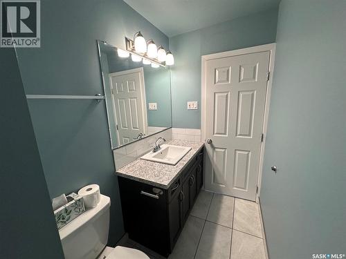 142 2Nd Avenue W, Central Butte, SK - Indoor Photo Showing Bathroom