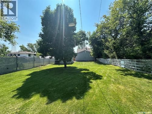142 2Nd Avenue W, Central Butte, SK - Outdoor With Backyard