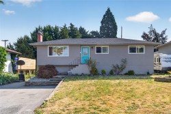 4257 CAREY Rd Saanich, BC V8Z 4H1