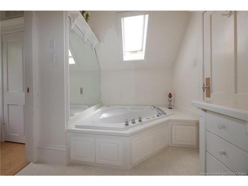 3814 Route 105, Bear Island, NB 