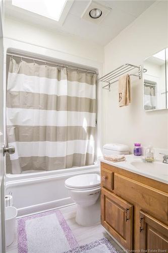 7 Dow St, Saint Stephen, NB 
