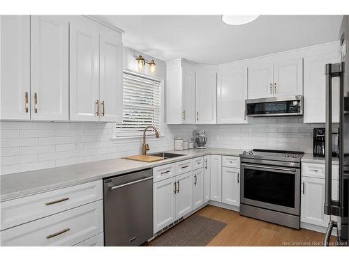 177 Vincent Rd, Quispamsis, NB - Indoor Photo Showing Kitchen