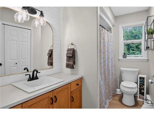 177 Vincent Rd, Quispamsis, NB - Indoor Photo Showing Bathroom