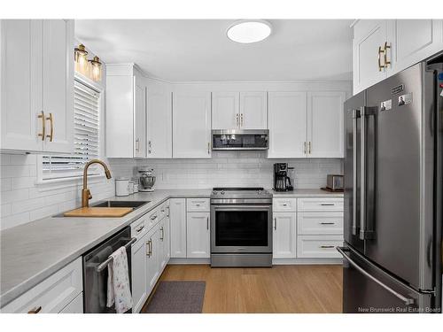 177 Vincent Rd, Quispamsis, NB - Indoor Photo Showing Kitchen With Upgraded Kitchen