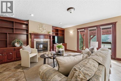 2073 Lesperance Road, Tecumseh, ON - Indoor Photo Showing Living Room With Fireplace
