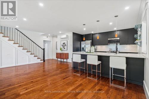 62 Windemere Road, Hamilton, ON - Indoor Photo Showing Kitchen With Upgraded Kitchen