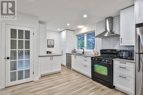 81 Yorkview Drive, Toronto, ON - Indoor Photo Showing Kitchen