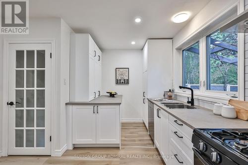 81 Yorkview Drive, Toronto, ON - Indoor Photo Showing Kitchen With Double Sink