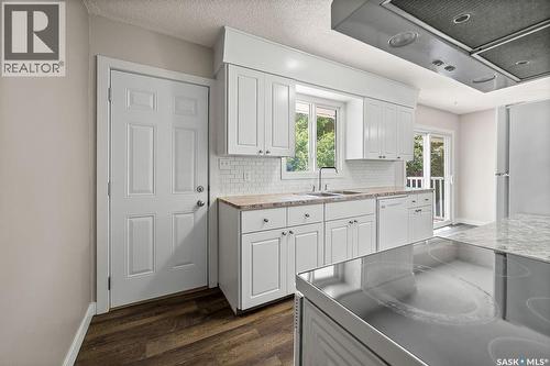 7321 Bowman Avenue, Regina, SK - Indoor Photo Showing Kitchen