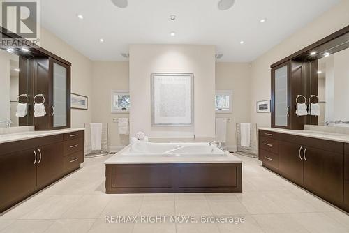 28 Maple Drive, Orillia, ON - Indoor Photo Showing Bathroom