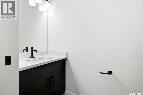 255 Doran Way, Saskatoon, SK - Indoor Photo Showing Bathroom
