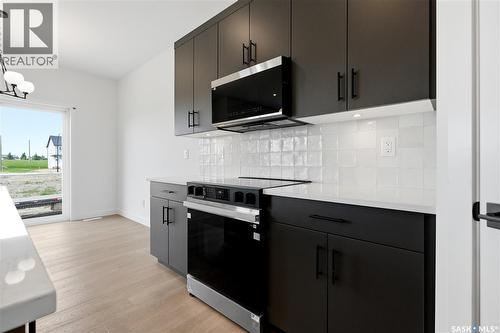255 Doran Way, Saskatoon, SK - Indoor Photo Showing Kitchen