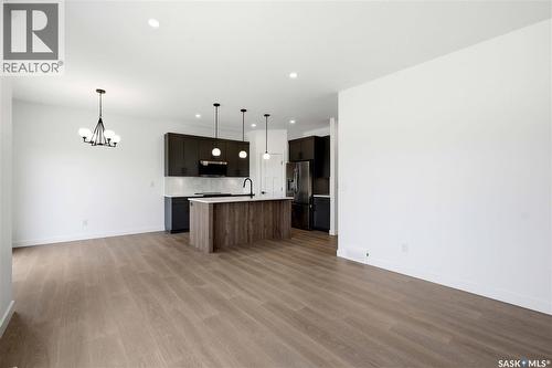255 Doran Way, Saskatoon, SK - Indoor Photo Showing Kitchen