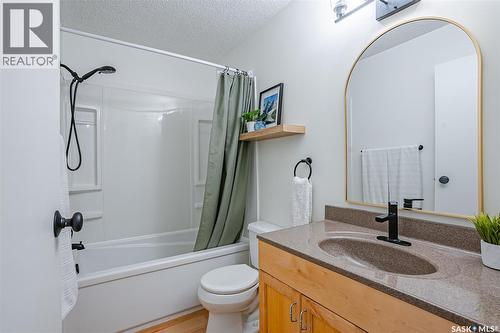 342 Haslam Crescent, Saskatoon, SK - Indoor Photo Showing Bathroom