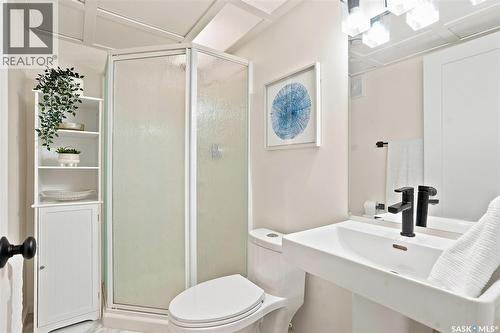 342 Haslam Crescent, Saskatoon, SK - Indoor Photo Showing Bathroom