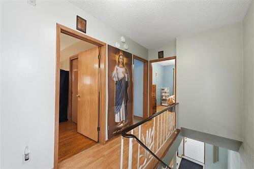 253 Hawthorne Ave, Winnipeg, MB - Indoor Photo Showing Other Room