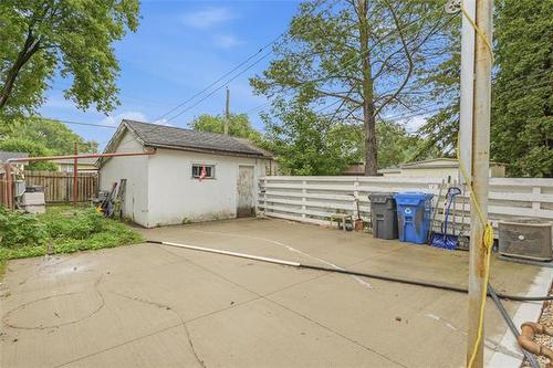 253 Hawthorne Ave, Winnipeg, MB - Outdoor