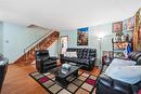 253 Hawthorne Ave, Winnipeg, MB  - Indoor Photo Showing Living Room 