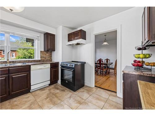 98 Maple St, Moncton, NB 