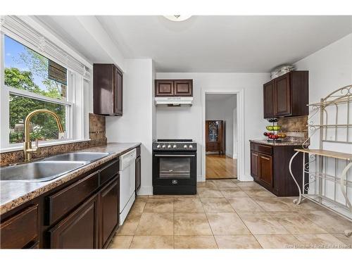 98 Maple St, Moncton, NB 