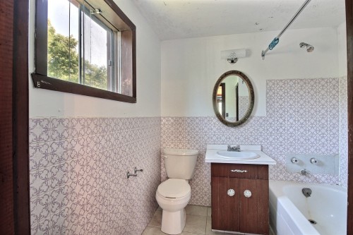 Salle de bains - 22 Rue Kelly, Saint-André-D'Argenteuil, QC - Indoor Photo Showing Bathroom