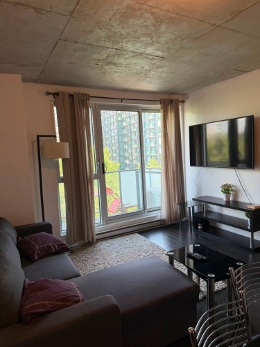 Living Room - 712-1375 Rue Des Bassins, Montréal (Le Sud-Ouest), QC - Indoor Photo Showing Other Room