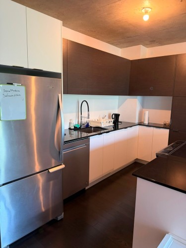 Kitchen - 712-1375 Rue Des Bassins, Montréal (Le Sud-Ouest), QC - Indoor Photo Showing Kitchen