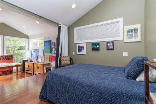 10107 Third St, Sidney, BC 
