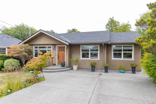 10107 Third St, Sidney, BC 