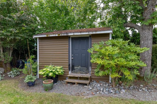 10107 Third St, Sidney, BC 