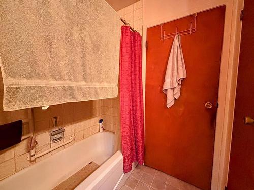 37 Matachewan Road, Manitouwadge, ON - Indoor Photo Showing Bathroom