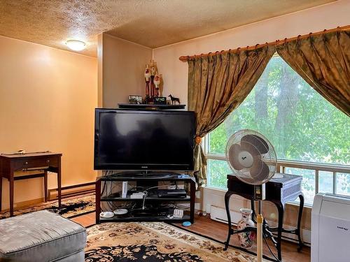 37 Matachewan Road, Manitouwadge, ON - Indoor