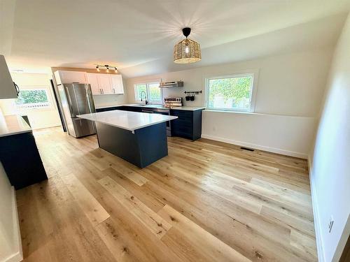 715 St Clair, Keewatin, ON - Indoor
