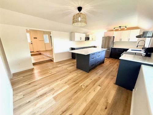 715 St Clair, Keewatin, ON - Indoor Photo Showing Kitchen