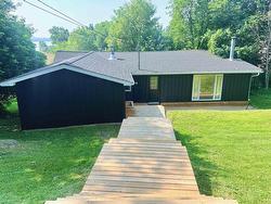 715 St Clair Keewatin, ON P0X 1C0