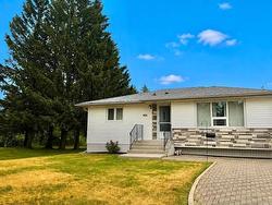 906 HOME Avenue Thunder Bay, ON P7E 3B3